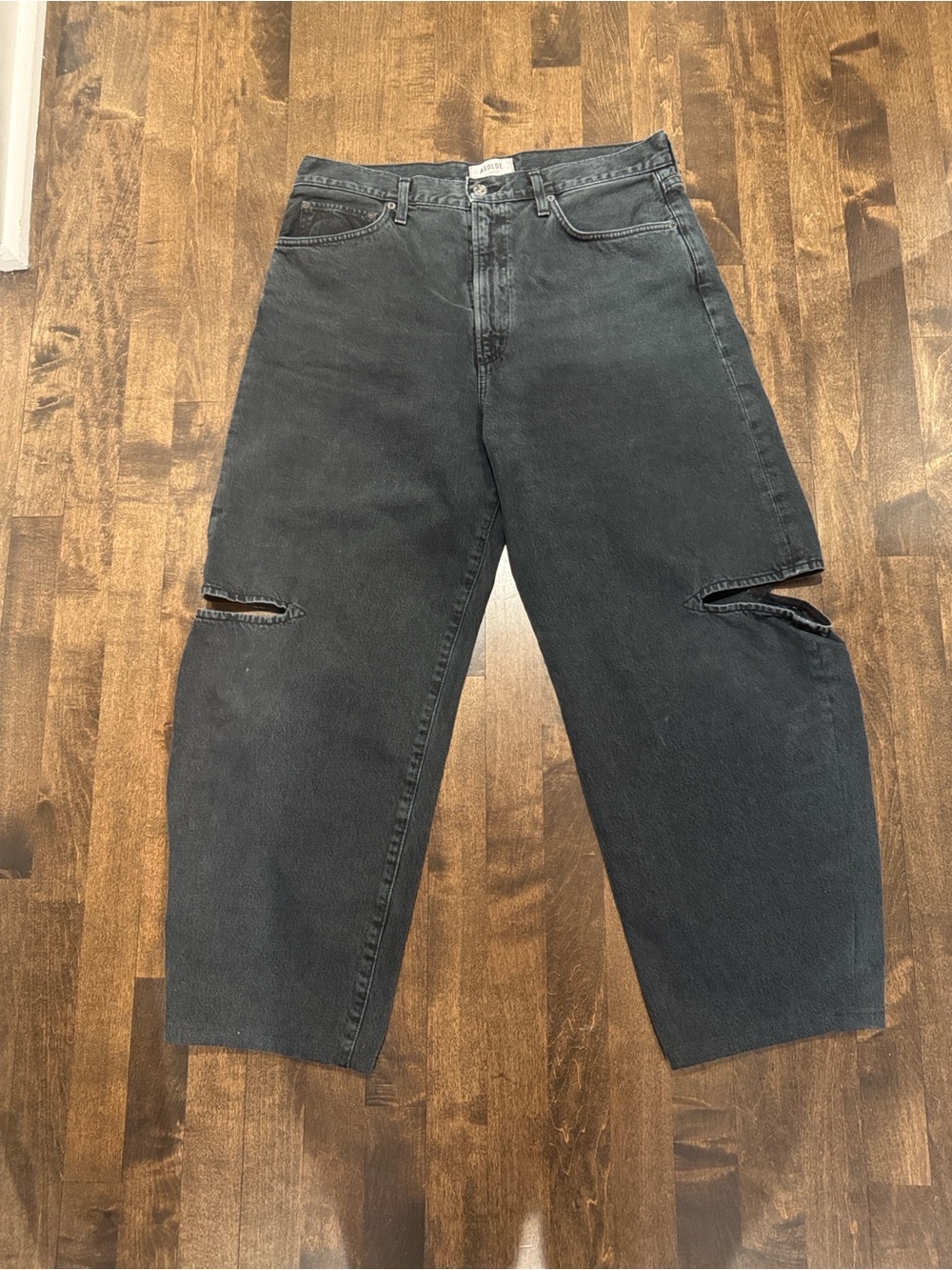 Agolde Washed Black Relaxed Jeans with Knee Slits (Women)